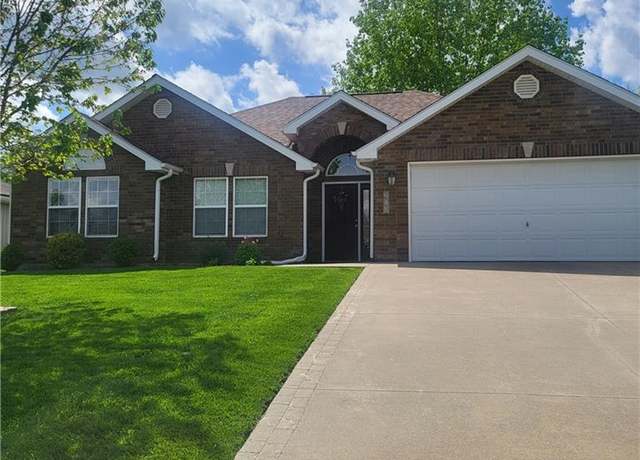 Property at 200 NW Michael Dr, Grain Valley, MO 64029, 3 beds, 2 baths