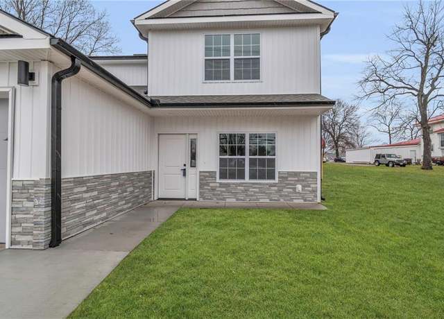 Property at 126 S Raum St Unit B, Lawson, MO 64062, 3 beds, 2.5 baths