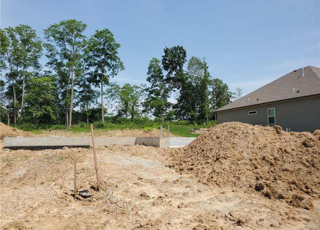 Property at 9337 N Belton Ave, Kansas City, MO 64154, 3 beds, 2 baths