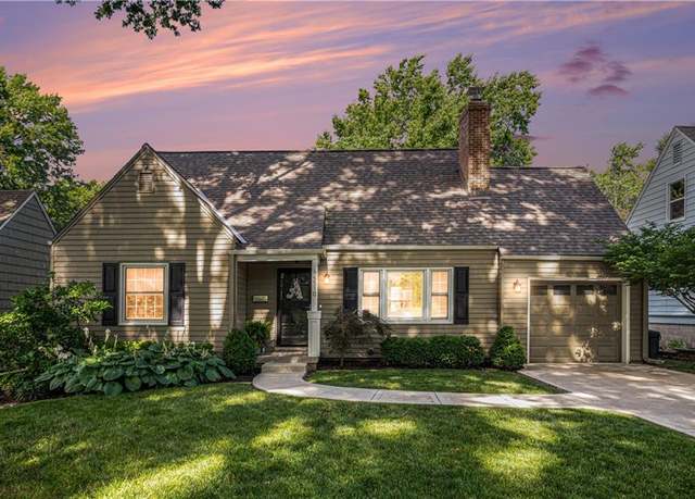 Property at 5510 Rosewood St, Roeland Park, KS 66205, 3 beds, 2.5 baths