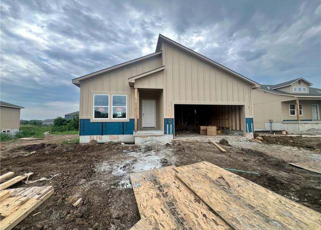 Property at 18823 188th Ter, Spring Hill, KS 66083, 3 beds, 2 baths