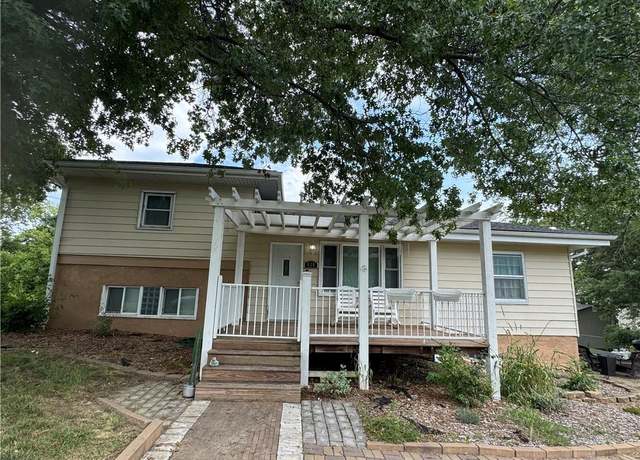 Property at 620 Highland St, Excelsior Springs, MO 64024, 3 beds, 3 baths