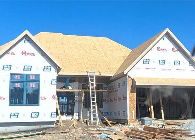 Property at 9350 W 170 Ter, Overland Park, KS 66085, 4 beds, 4.5 baths