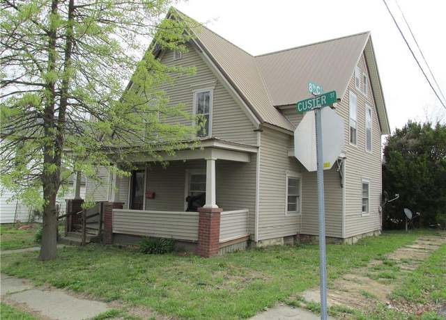 Property at 820 Custer St, Trenton, MO 64683, 5 beds, 1.5 baths