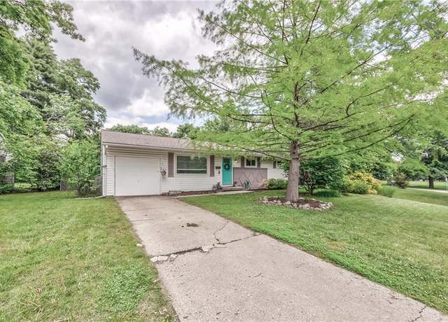 Property at 4306 W 78th Ter, Prairie Village, KS 66208, 3 beds, 1.5 baths