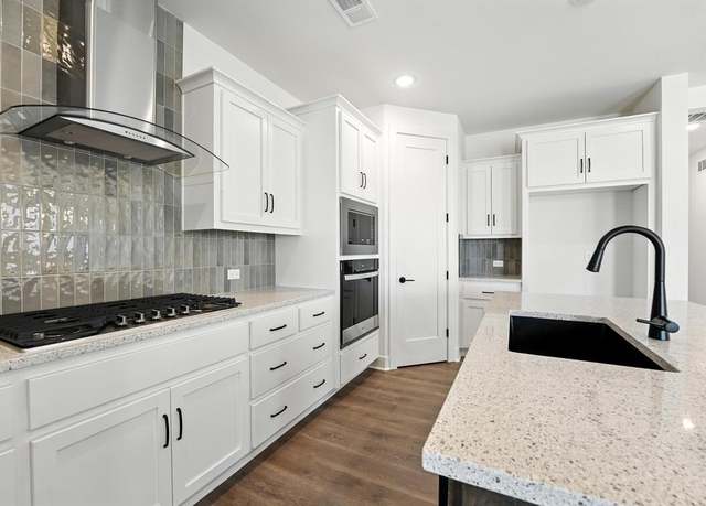 Property at 1432 N 163rd St, Basehor, KS 66007, 3 beds, 2 baths