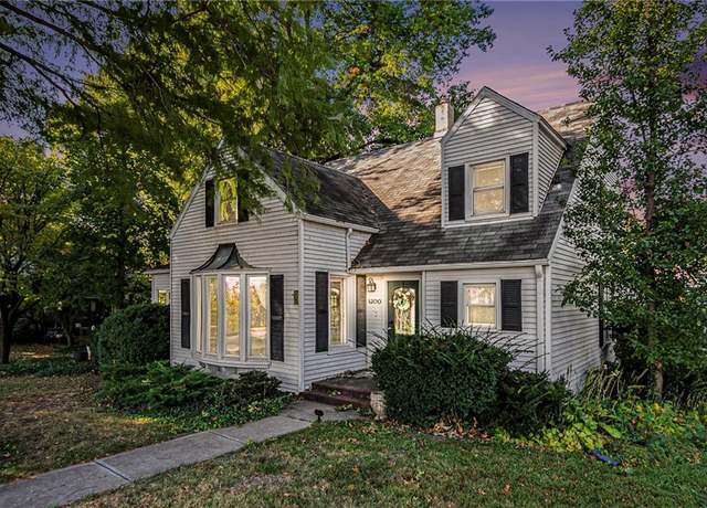 Property at 1200 S Esplanade St, Leavenworth, KS 66048, 3 beds, 2 baths