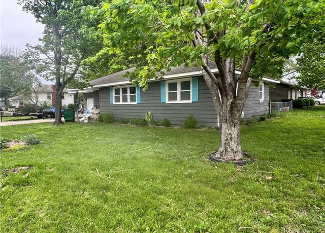 Property at 707 N Edith St, Adrian, MO 64720, 3 beds, 2 baths