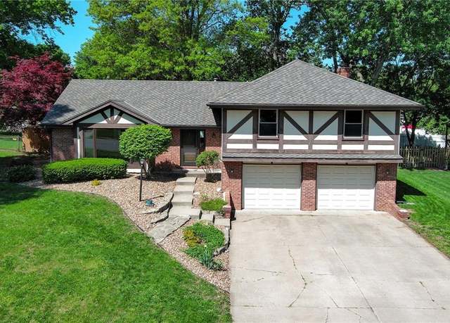 Property at 3122 Lakeview Cir, Leavenworth, KS 66048, 4 beds, 2.5 baths