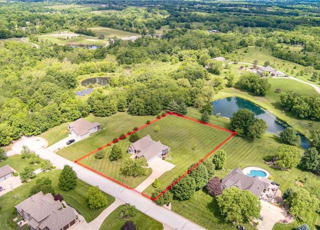 Property at 12416 NE 117th St, Kearney, MO 64060, 5 beds, 3.5 baths