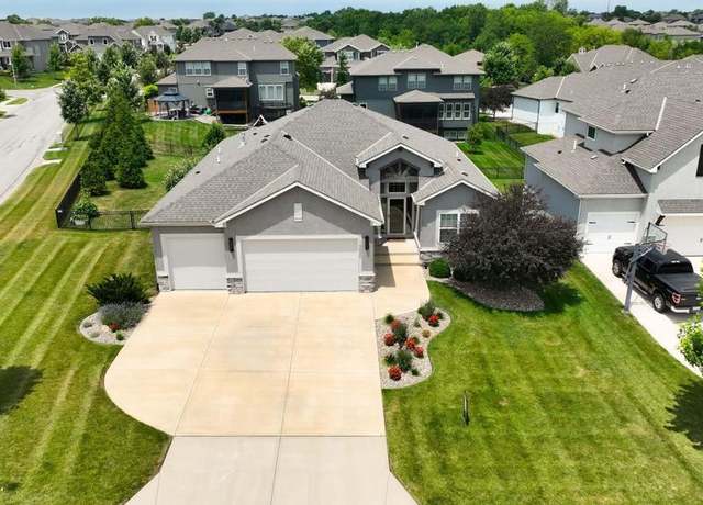 Property at 16486 S Chalet Dr, Olathe, KS 66062, 4 beds, 3 baths