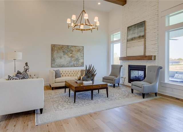 Property at 18336 Monrovia St, Overland Park, KS 66013, 4 beds, 3.5 baths