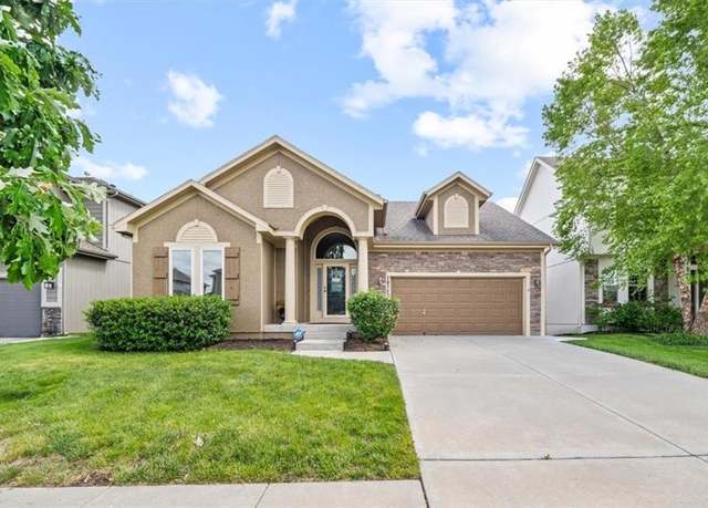 Property at 18783 W 165th St, Olathe, KS 66062, 4 beds, 3 baths