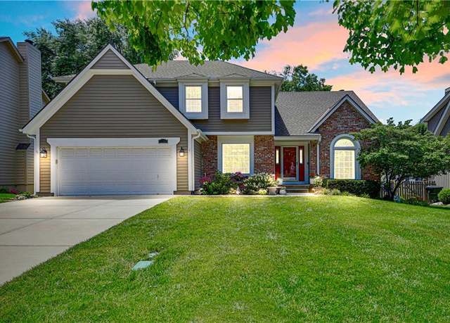 Property at 11366 S Widmer St, Lenexa, KS 66215, 4 beds, 3 baths