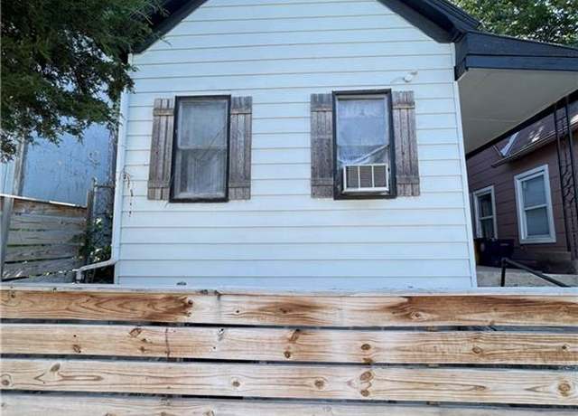 Property at 2331 Belleview Ave, Kansas City, MO 64108, 2 beds, 1 bath