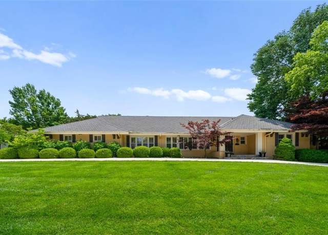 Property at 1219 W 64th Ter, Kansas City, MO 64113, 3 beds, 5 baths