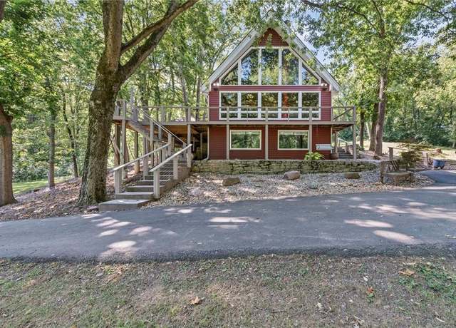 Property at 12157 NW MO 45 Hwy, Parkville, MO 64152, 3 beds, 2.5 baths