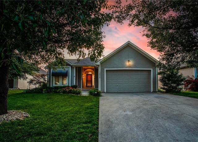 Property at 12546 Augusta Dr, Kansas City, KS 66109, 4 beds, 3 baths