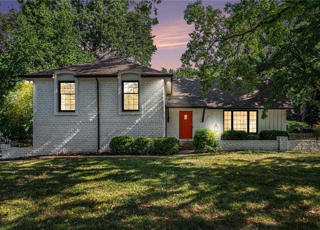 Property at 3322 W 95th St, Leawood, KS 66206, 4 beds, 2.5 baths
