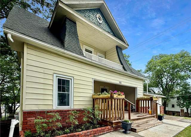 Property at 112 N 1st St, Independence, KS 67301, 3 beds, 2.5 baths