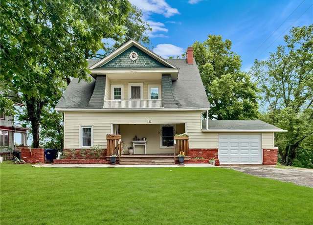 Property at 112 N 1st St, Independence, KS 67301, 3 beds, 2.5 baths