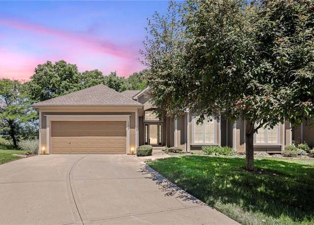 Property at 6202 NW 79th St, Kansas City, MO 64151, 3 beds, 3 baths