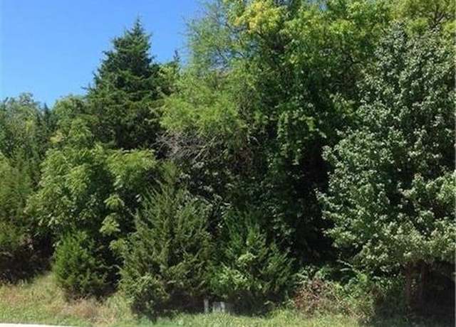 Property at 4609 NW Pennington Ln NW, Blue Springs, MO 64015