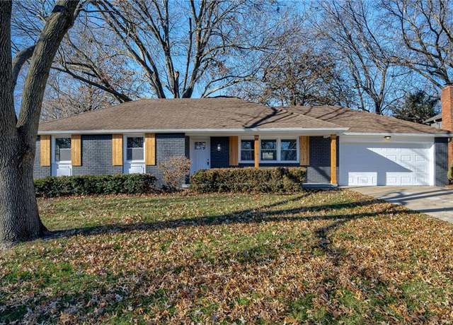 Property at 9606 Woodson St, Overland Park, KS 66207, 3 beds, 3 baths