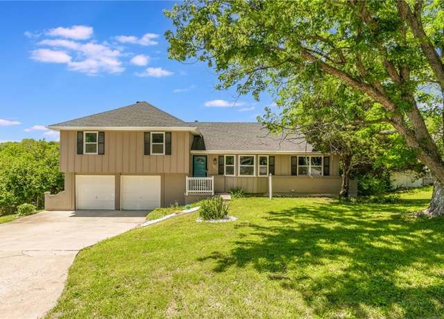 Property at 10908 Indiana Ave, Kansas City, MO 64137, 3 beds, 3 baths