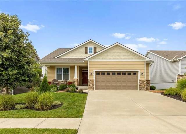 Property at 23610 W 92nd St, Lenexa, KS 66227, 4 beds, 3 baths
