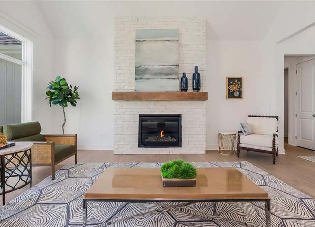 Property at 18300 Monrovia St, Overland Park, KS 66013, 4 beds, 3 baths