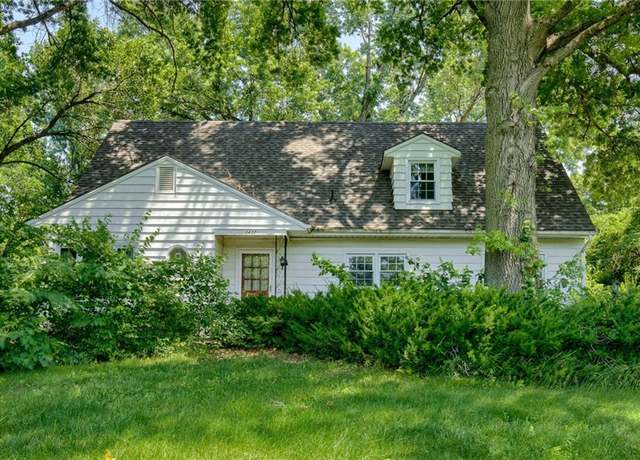 Property at 3437 Shrine Park Rd, Leavenworth, KS 66048, 3 beds, 2 baths