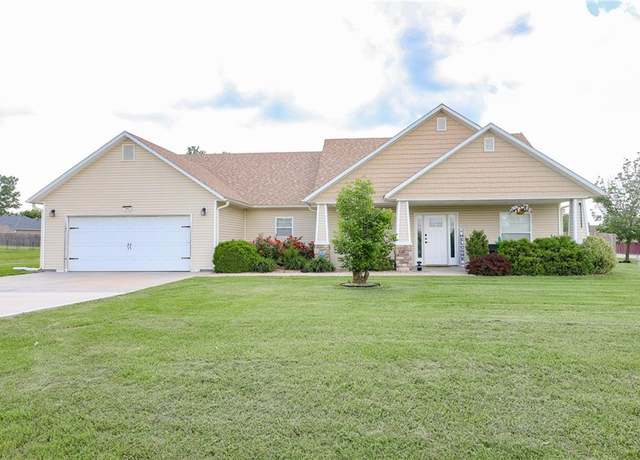 Property at 392 SE 981 N/A, Knob Noster, MO 65336, 3 beds, 2 baths