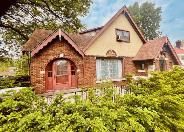 Property at 1322 N 20th St, Kansas City, KS 66102, 3 beds, 3.5 baths