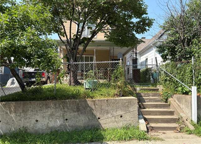 Property at 622 Tenny Ave, Kansas City, KS 66101, 3 beds, 2.5 baths