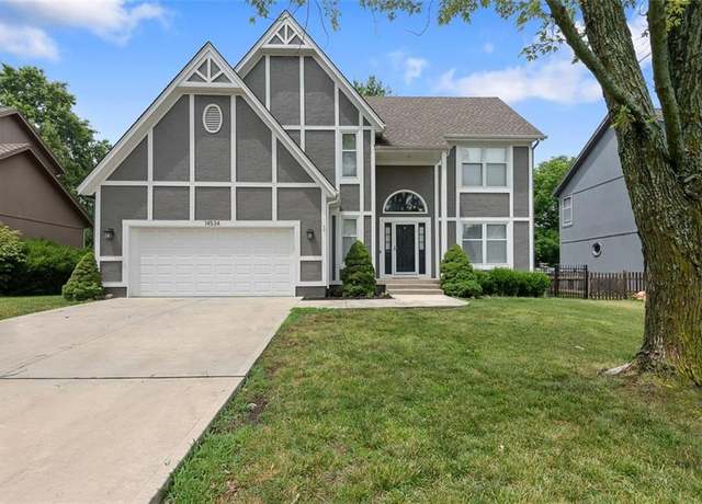 Property at 14534 S Kaw Dr, Olathe, KS 66062, 4 beds, 3 baths