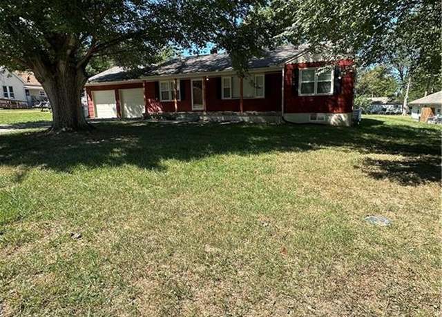 Property at 623 W Mason St, Odessa, MO 64076, 2 beds, 2 baths