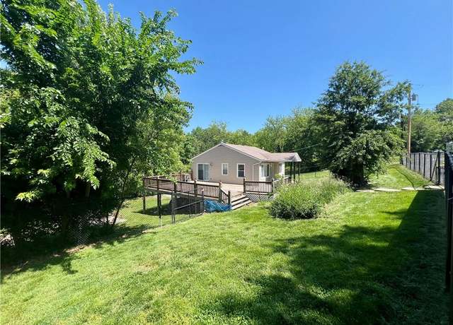 Property at 5812 NW Parkdale Cir, Kansas City, MO 64151, 2 beds, 2 baths