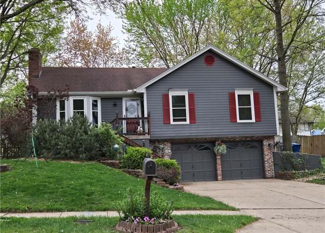 Property at 1415 Lynette St, Liberty, MO 64068, 3 beds, 2.5 baths
