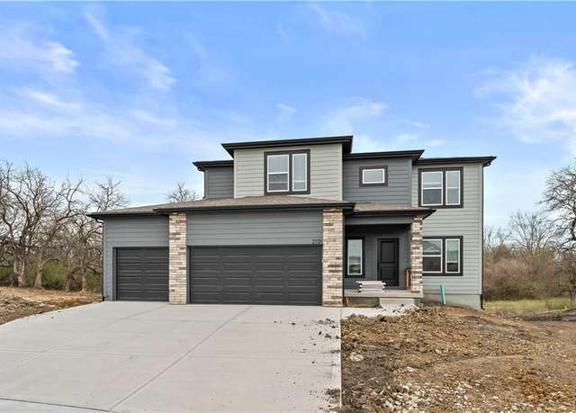 Property at 19517 Barstow St, Spring Hill, KS 66083, 4 beds, 2.5 baths