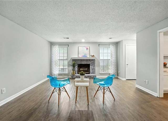 Property at 12704 W 110th Ter, Overland Park, KS 66210, 2 beds, 2 baths