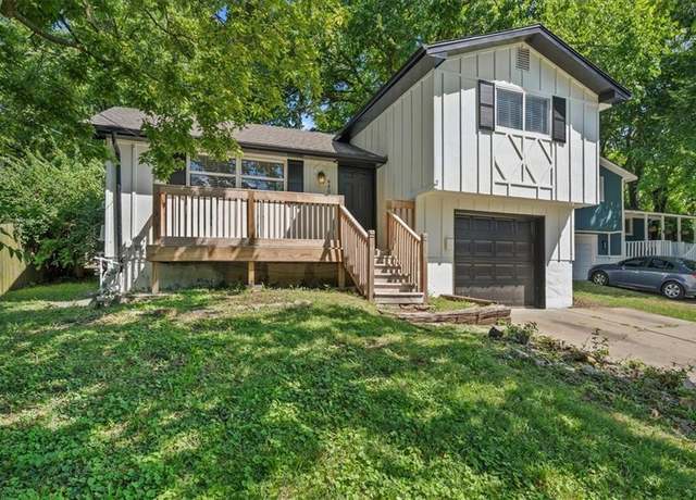 Property at 4404 Elledge Dr, Roeland Park, KS 66205, 3 beds, 2 baths
