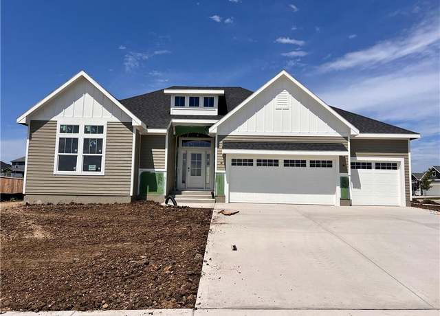 Property at 16500 Ingalls St, Gardner, KS 66030, 3 beds, 2 baths