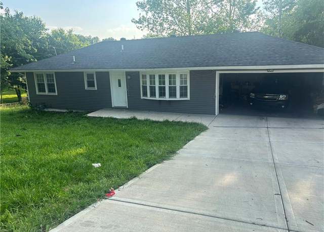 Property at 2820 N 43rd St, Kansas City, KS 66104, 3 beds, 2 baths