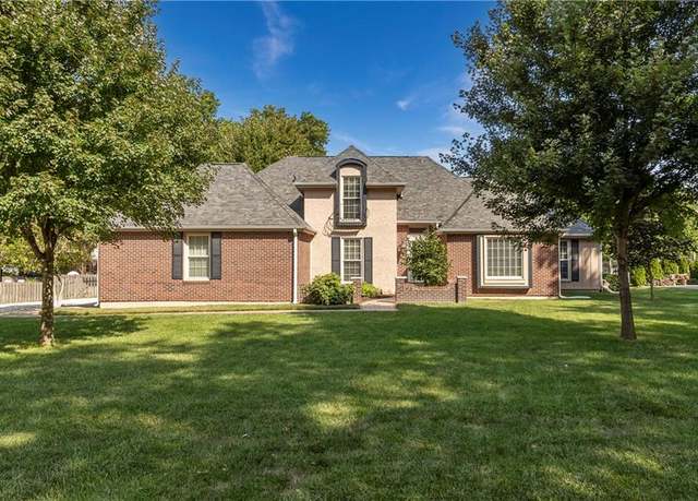 Property at 5004 W 111th Ter, Leawood, KS 66211, 4 beds, 3 baths