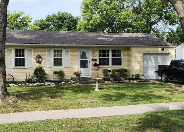 Property at 206 Berry Ave, Belton, MO 64012, 3 beds, 1 bath