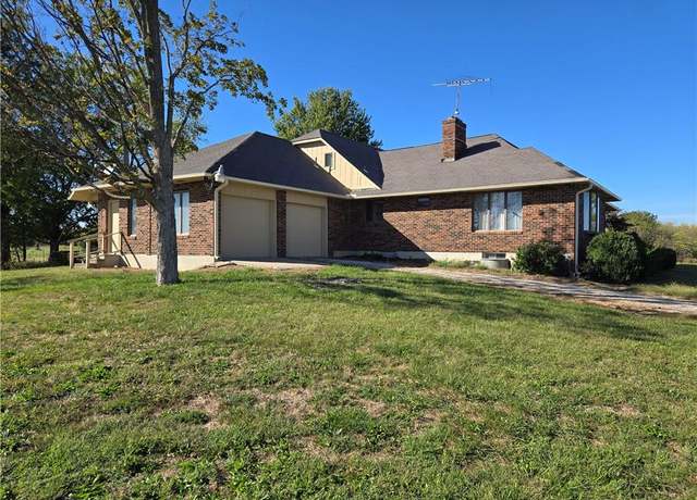 Property at 146 SE 180th Rd, Warrensburg, MO 64093, 4 beds, 2.5 baths