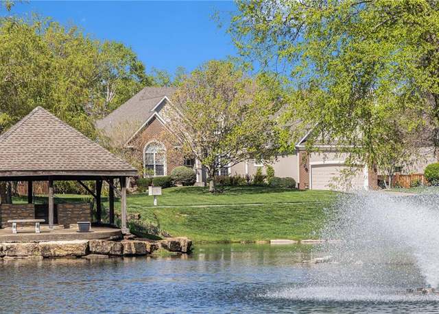 Property at 2645 W 137th Ter, Leawood, KS 66224, 3 beds, 3 baths