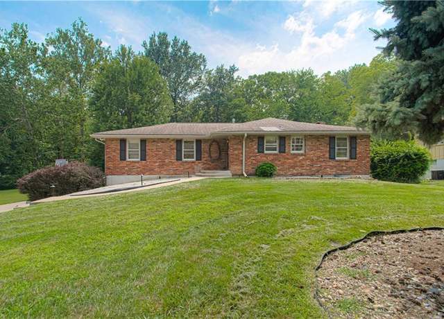 Property at 1476 Hemlock Dr, Liberty, MO 64068, 4 beds, 2.5 baths