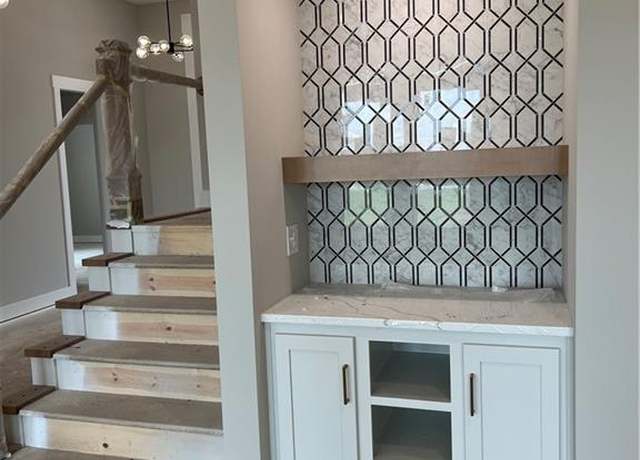 Property at 2209 W 176th Pl, Overland Park, KS 66085, 5 beds, 4 baths